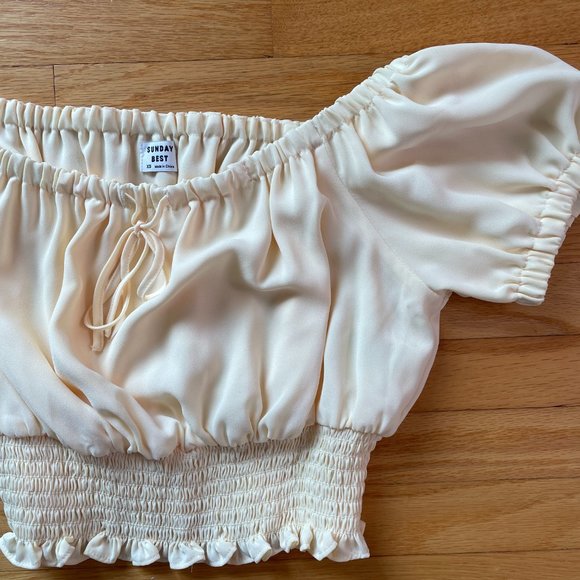 Aritzia Off-the-Shoulder Crop Top - Picture 3 of 3